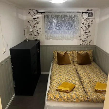 Hoda Apartment - Cozy Central Apartment With Free Parking Leknes Exterior photo